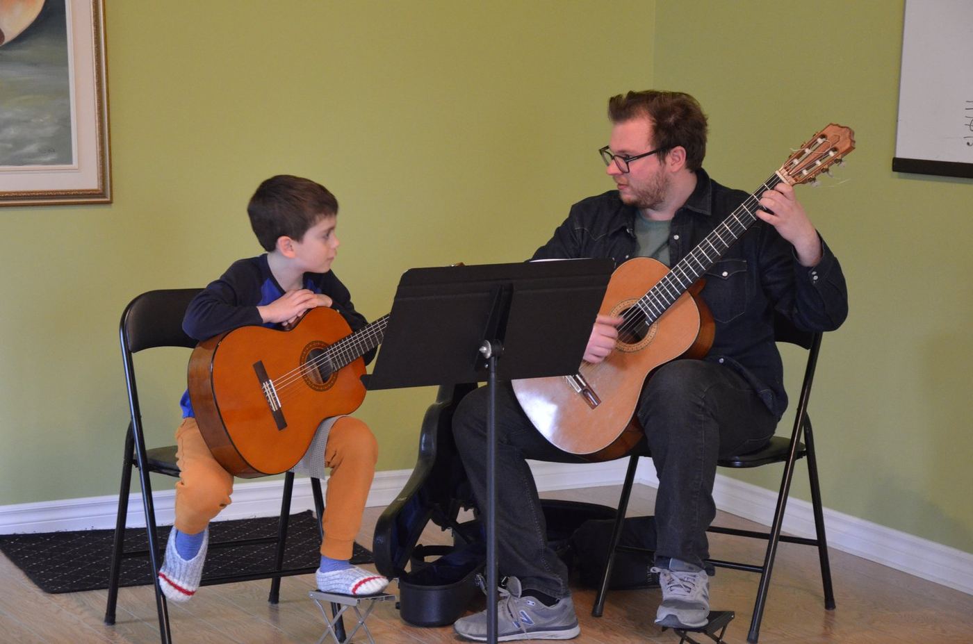 Leçon de guitare classique au studio de Mark Herz, Montréal